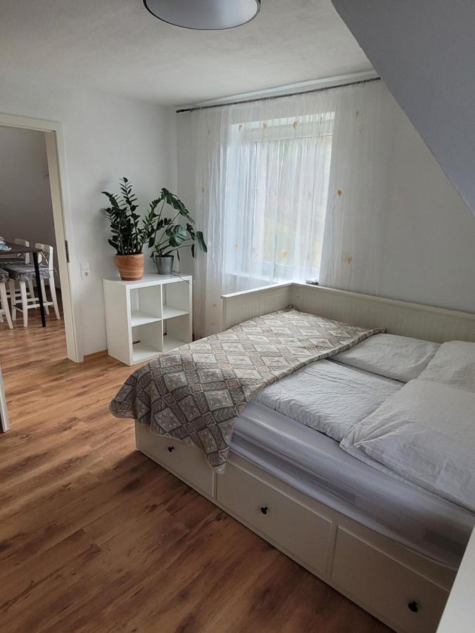 Apartment Ferienwohnung Steigwaldweg 维尔茨堡 外观 照片